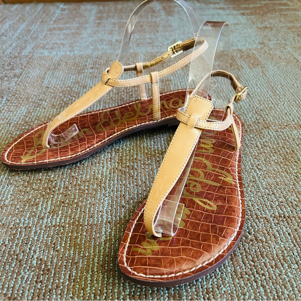 Sam Edelman Vegan Patent Almond Sand Gigi Thong Ankle Strap Sandals, size 8.5